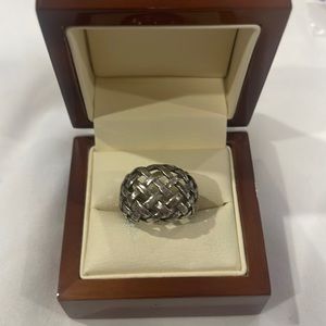 Beautiful sterling silver basket woven criss cross ring